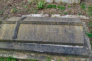 Isleworth, All Saints churchyard, Thomas Chandler Haliburton tomb