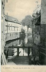 LL 69 - AMIENS - Vue prise dans la vieille ville