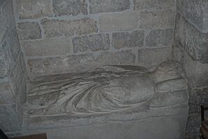 Sepulcro de la reina Leonor. Iglesia de Ntra. Sra. del Manzano de Castrojeriz--3