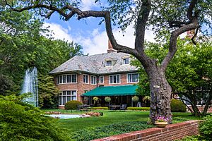 Applewood Estate-12008