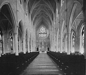 CathedralofSaintJohntheBaptistCharlestonInterior1914