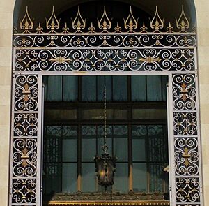 Citizen's and Manufacturer's Bank entrance on Leavenworth Street - detail - Downtown Waterbury Historical District