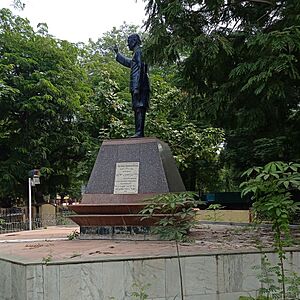 JP Narayan statue Gaya