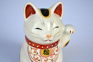 Maneki neko close-up