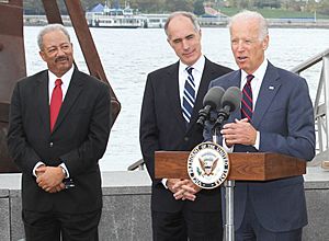 Vice President Biden, congressional members visit Delaware River Deepening Project (cropped)
