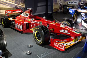 Williams FW20 front-right 2017 Williams Conference Centre 2.jpg