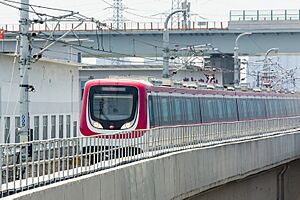 20220713 绍兴地铁1号线 京车列车进临杭大道站