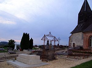Berlise église fortifiée (clocher et cimetière)
