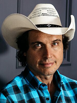 KIMBAL MUSK OFFICIAL HEADSHOT (cropped).jpg