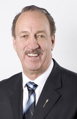 Len Mitzel in 2008 - crop.jpg