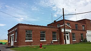 Marianna Waterworks 001