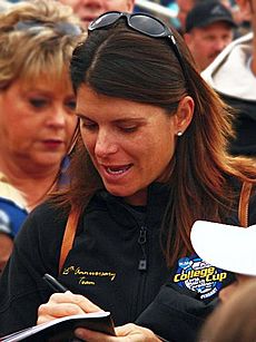 nomar-garciaparra-with wife-mia-hamm-capt