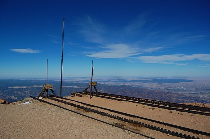Pikes-Peak-Cog-Railway Summit End-of-Track 2012-10-21