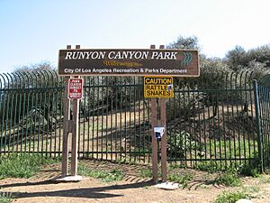 Runyon Canyon Park Entrance