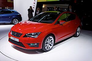 Seat - Leon - Mondial de l'Automobile de Paris 2012 - 001