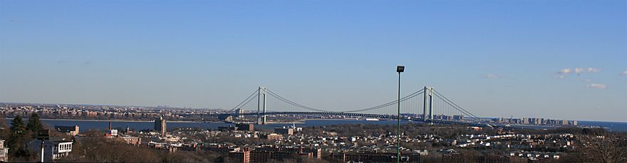 Verrazano-Narrows Bridge connecting the eastern portion of the island to Brooklyn