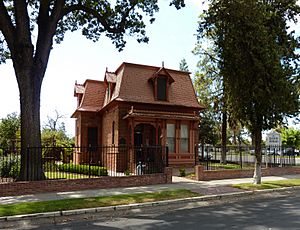 2009-0725-CA-Porterville-ZaludHouse