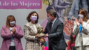 Calvo receives the Luisa de Medrano Awards