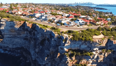 Clifftop, hilly homes in Vaucluse in the eastern suburbs of Sydney, Australia.png