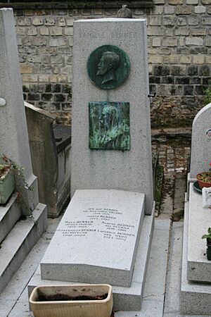 HC BENNER M CIM-Paris-PereLachaise 2015-10.jpg