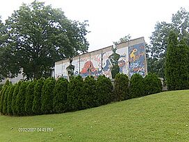 HPIM4287 Berlin wall recreated at Fulton, USA
