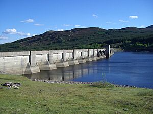 Loch Errochty dam wall 7