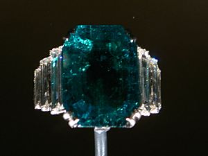 Maximilian Emerald Ring 3527527000 4fb347d000