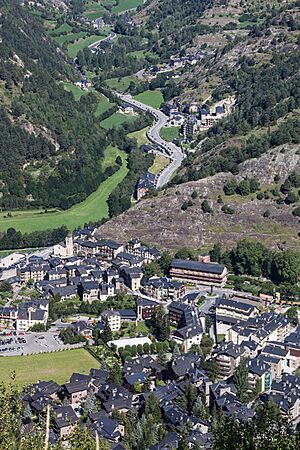 Ordino e estrada a La Massana. Andorra 23