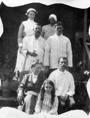 Patients and staff at Croydon District Hospital ca. 1920