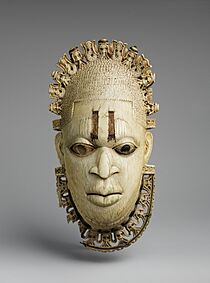 Queen Mother Pendant Mask- Iyoba MET DP231460