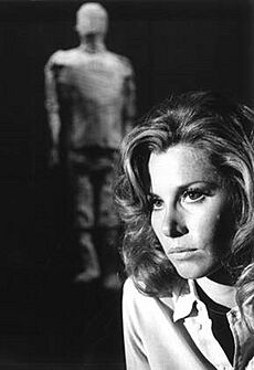 Stefanie Powers - Paper Man (1971)