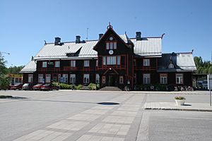 Vännäs Train Station in July 2005