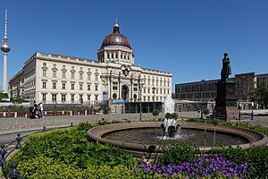Berlin-BerlinerSchloss-4-Asio