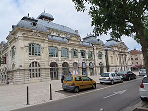 Bourg-en-Bresse - Théâtre (8-2014) 2014-06-24 12.52.13