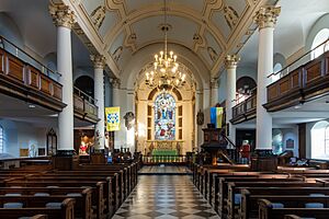 Interior of St Botolph-without-Bishopsgate (1)