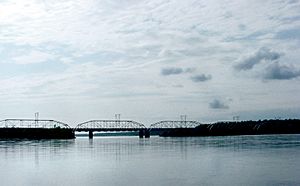 Knik River railroad bridge.jpg