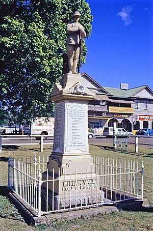 Miriam Vale War Memorial, 1995.jpg