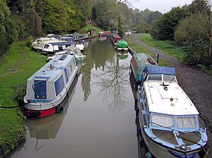 Moorings.on.the.somerset.coal.canal.arp