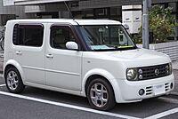 Nissan Cube Cubic 15M Premium Interior in White Pearl, front right