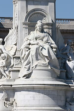 Queen Victoria statue, Victoria Memorial, London