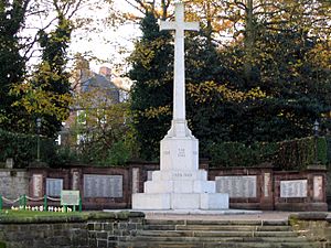 Runcorn War Memorial.jpg