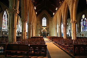 St.Wulfrum's nave - geograph.org.uk - 1045328