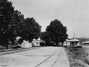 StateLibQld 1 111036 Grandchester railway station, ca. 1915