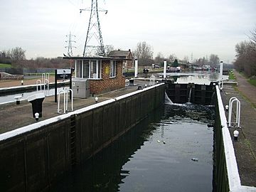 Stonebridge Lock.jpg