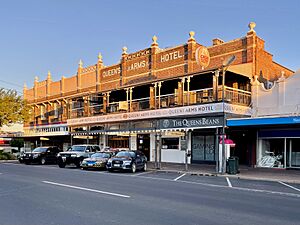 The Queen's Arms Hotel in Roma, Queensland, 2021,02