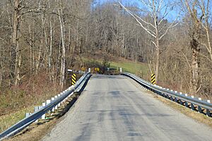 Bennett Schoolhouse Road bridge over Little Scioto