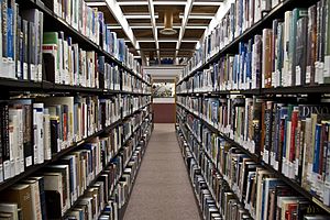 Book stacks at Toronto Reference Library (10056355054)