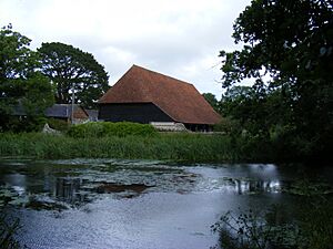 Elizabethan Great Barn at Michelham Priory - geograph.org.uk - 1407085