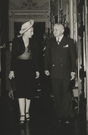 Eva Perón e Eurico Dutra no Palácio do Catete 1
