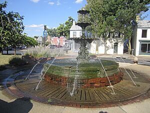 Fountain, Frederick, MD IMG 4700